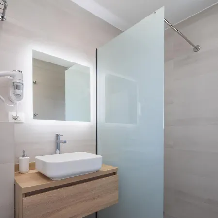 Loriana Apartment *
